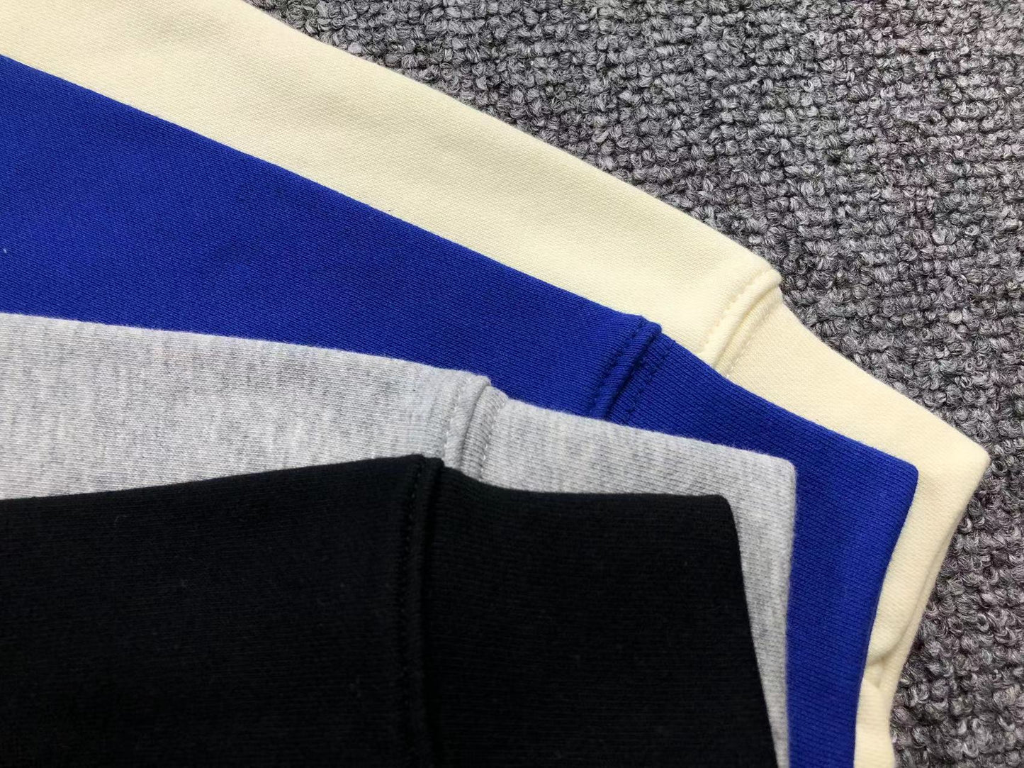 Comme des Gar鑾給ns Hoodie