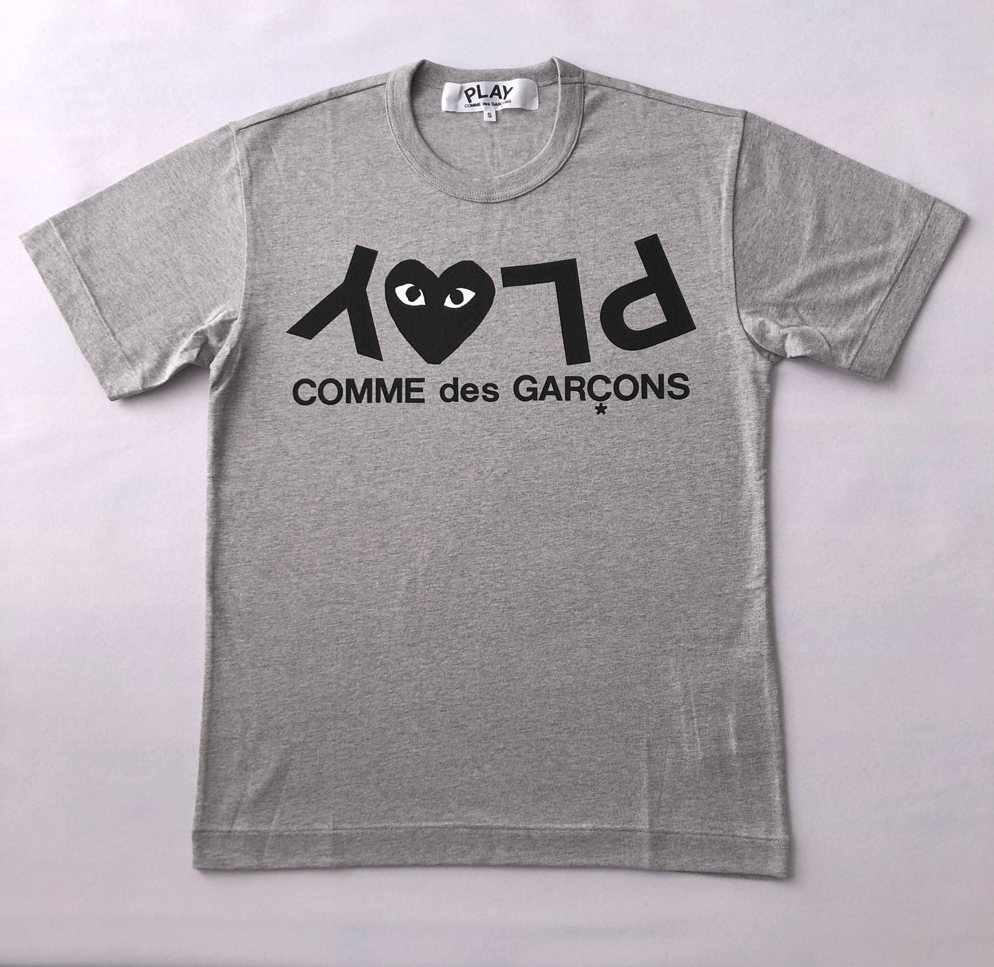 Comme des Gar鑾給ns Tshirt