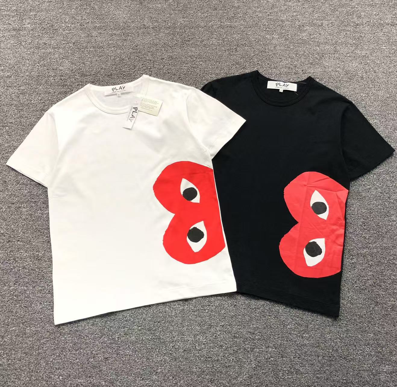 Comme des Gar鑾給ns Tshirt