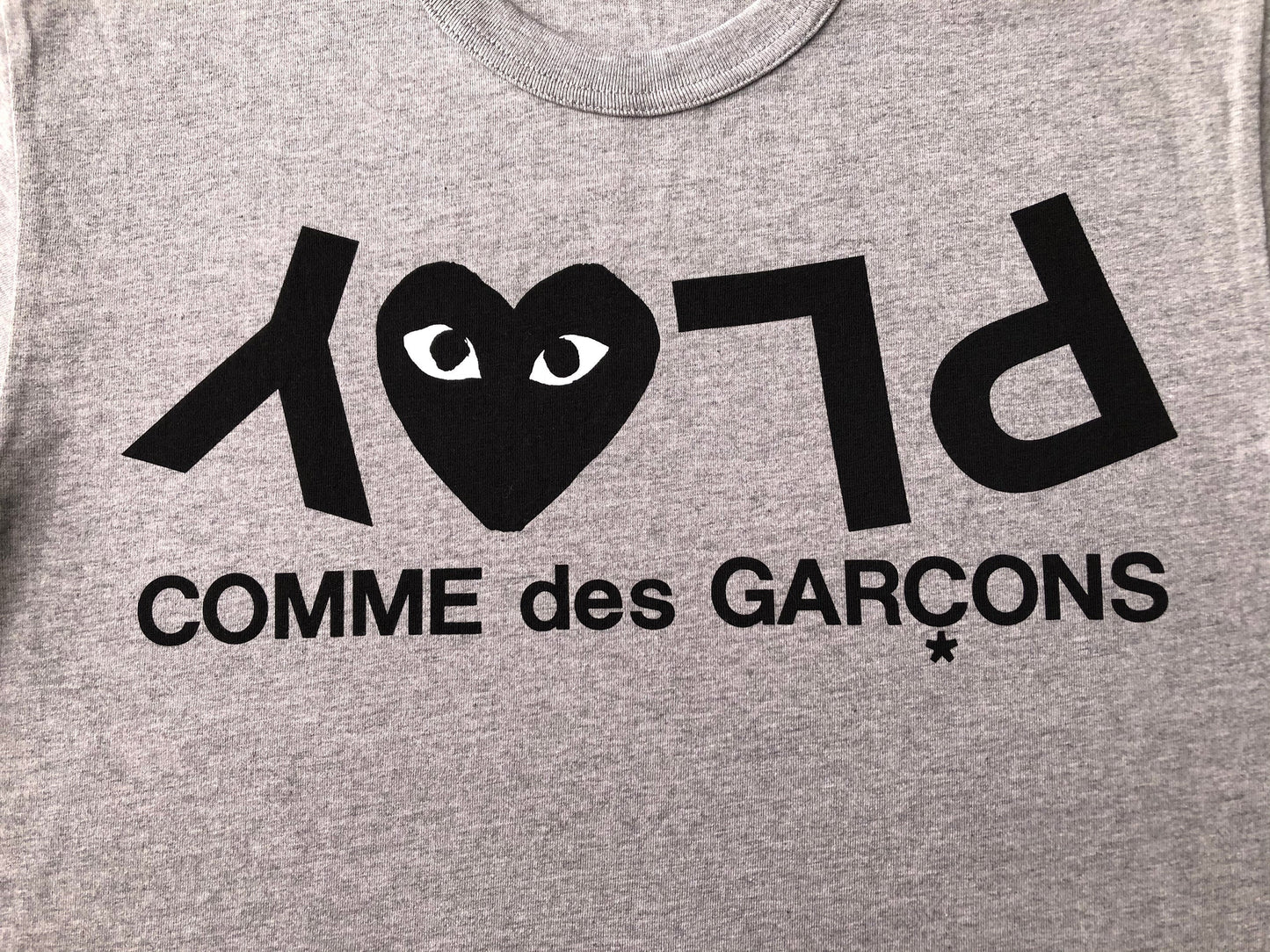 Comme des Gar鑾給ns Tshirt