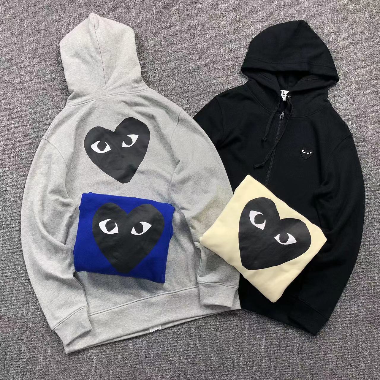 Comme des Gar鑾給ns Hoodie